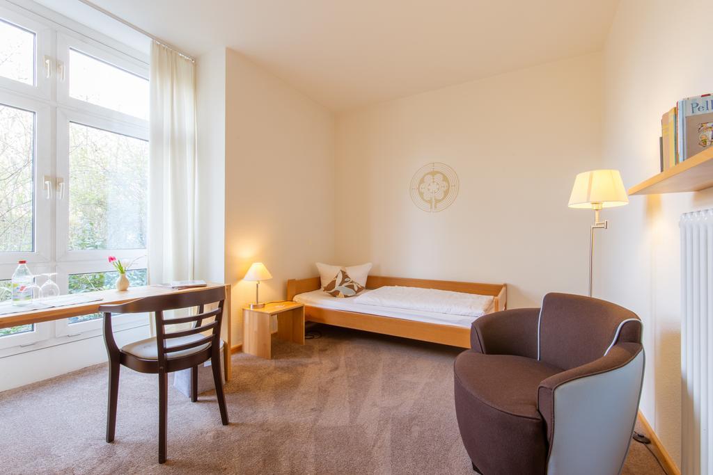 Stiftsgut Keysermuehle Klingenmünster Buitenkant foto